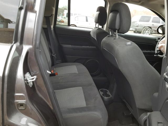 1C4NJCBAXGD811849 - 2016 JEEP COMPASS SP 棕色 照片 6