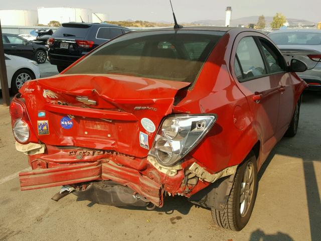 1G1JB5SH9C4120657 - 2012 CHEVROLET SONIC LS 红色 照片 4