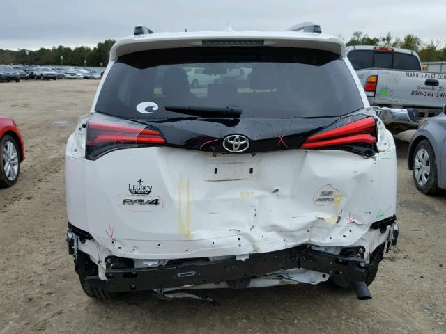 2T3JFREV6GW461317 - 2016 TOYOTA RAV4 SE WHITE photo 9