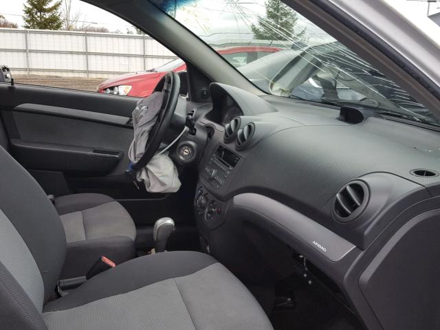 KL1TD6DE8BB229311 - 2011 CHEVROLET AVEO LS WHITE photo 5