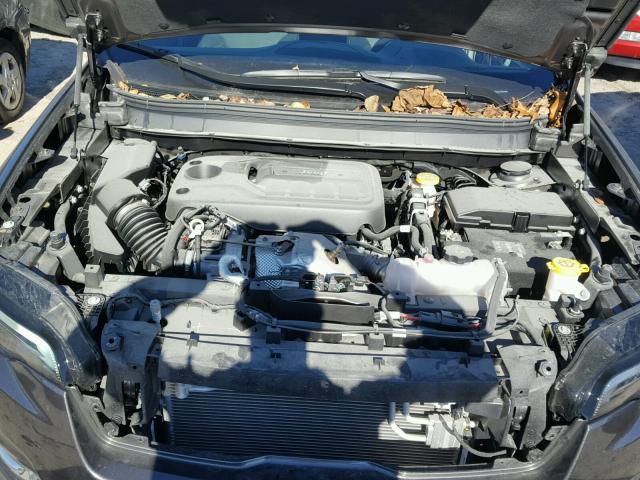 1C4PJMDN1KD169562 - 2019 JEEP CHEROKEE L GRAY photo 7