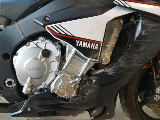 JYARN42E5GA001248 - 2016 YAMAHA YZFR1S TWO TONE photo 7