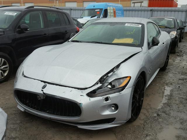 ZAM45KLA6B0054632 - 2011 MASERATI GRANTURISM SILVER photo 2