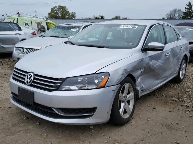 1VWAT7A33EC026611 - 2014 VOLKSWAGEN PASSAT S SILVER photo 2