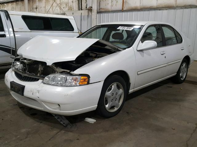 1N4DL01D5YC127482 - 2000 NISSAN ALTIMA XE WHITE photo 2