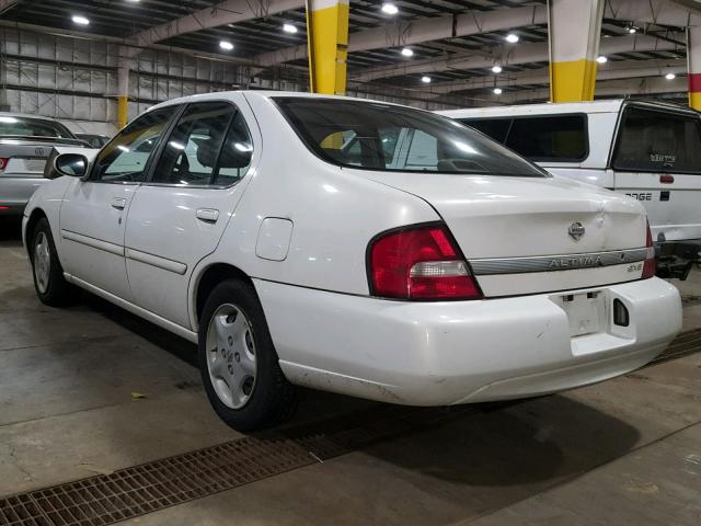 1N4DL01D5YC127482 - 2000 NISSAN ALTIMA XE WHITE photo 3