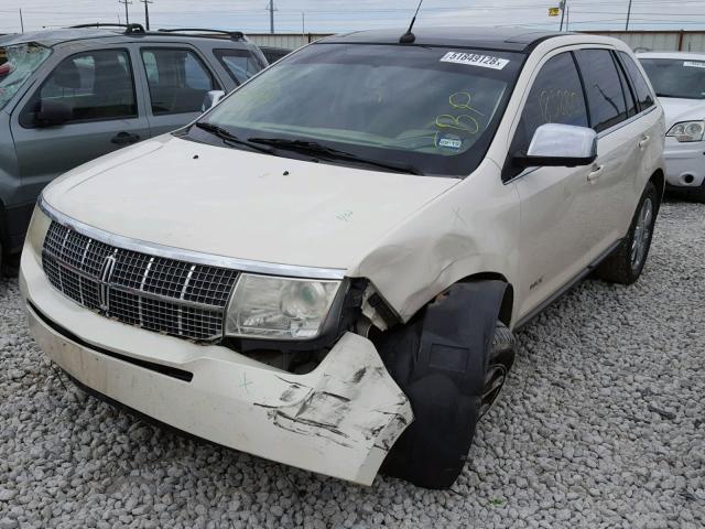 2LMDU68C77BJ38487 - 2007 LINCOLN MKX WHITE photo 2