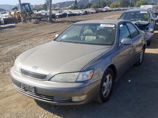 JT8BF22G2V0051325 - 1997 LEXUS ES 300 TAN photo 2