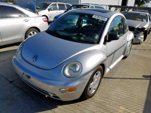 3VWCD21C41M406901 - 2001 VOLKSWAGEN NEW BEETLE ვერცხლისფერი ფოტო 2