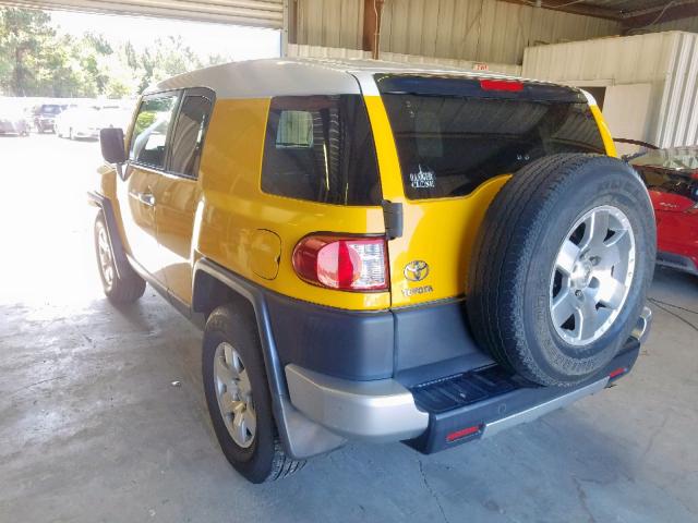 JTEZU11F68K002089 - 2008 TOYOTA FJ CRUISER YELLOW photo 3