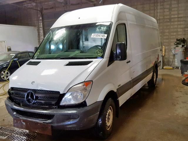 WD3PE8CB0C5704146 - 2012 MERCEDES-BENZ SPRINTER 2 WHITE photo 2