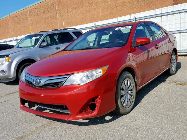 4T4BF1FK8CR208325 - 2012 TOYOTA CAMRY BASE RED photo 2