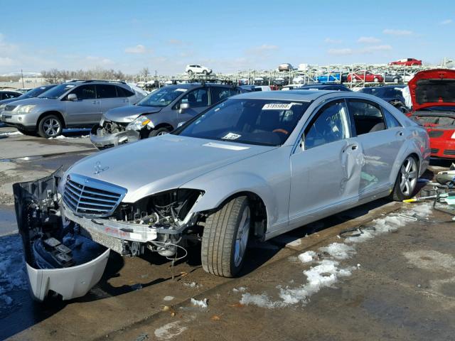 WDDNG7BB2AA312752 - 2010 MERCEDES-BENZ S 550 SILVER photo 2