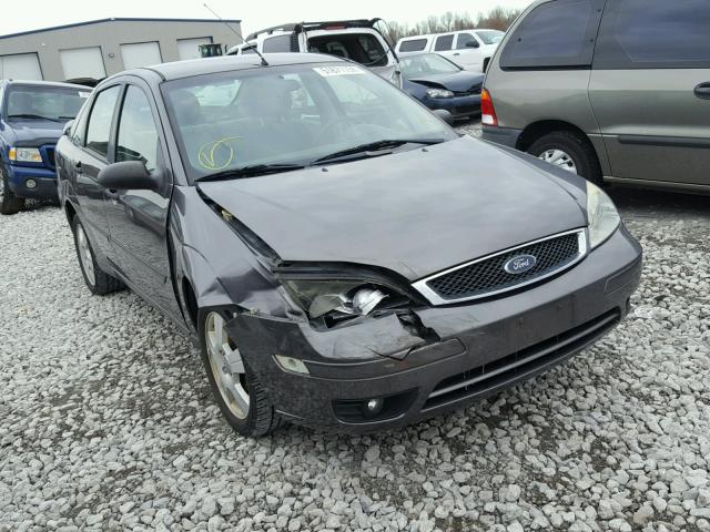 1FAFP34N46W181483 - 2006 FORD FOCUS ZX4 GRAY photo 1