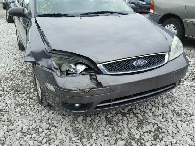 1FAFP34N46W181483 - 2006 FORD FOCUS ZX4 GRAY photo 9