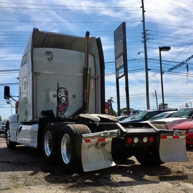 1XKAAP9X1DJ362613 - 2013 KENWORTH CONSTRUCTI WHITE photo 3