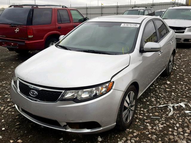 KNAFU4A21D5734058 - 2013 KIA FORTE EX SILVER photo 2