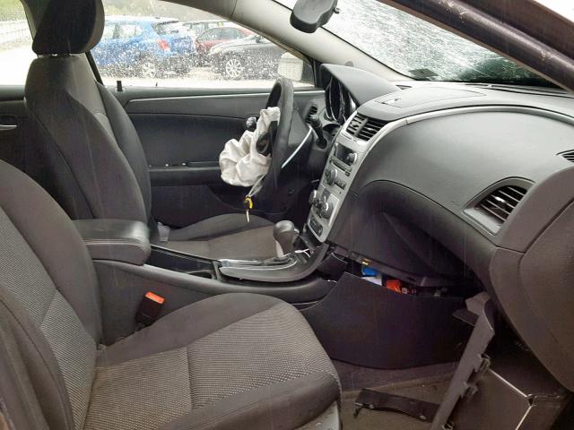 1G1ZC5E18BF298318 - 2011 CHEVROLET MALIBU 1LT 金色 照片 5