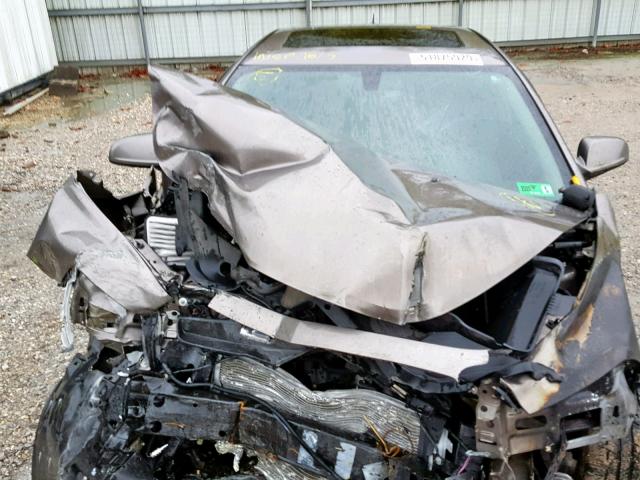 1G1ZC5E18BF298318 - 2011 CHEVROLET MALIBU 1LT 金色 照片 7