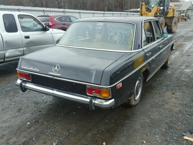 11511010306959 - 1973 MERCEDES-BENZ 220 DIESEL BLACK photo 4