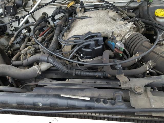 1N6ED27T61C302959 - 2001 NISSAN FRONTIER C WHITE photo 7