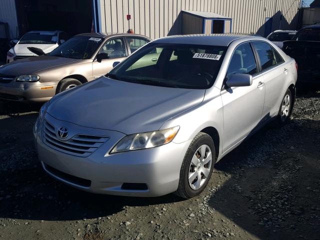 4T1BE46K27U141077 - 2007 TOYOTA CAMRY SILVER photo 2