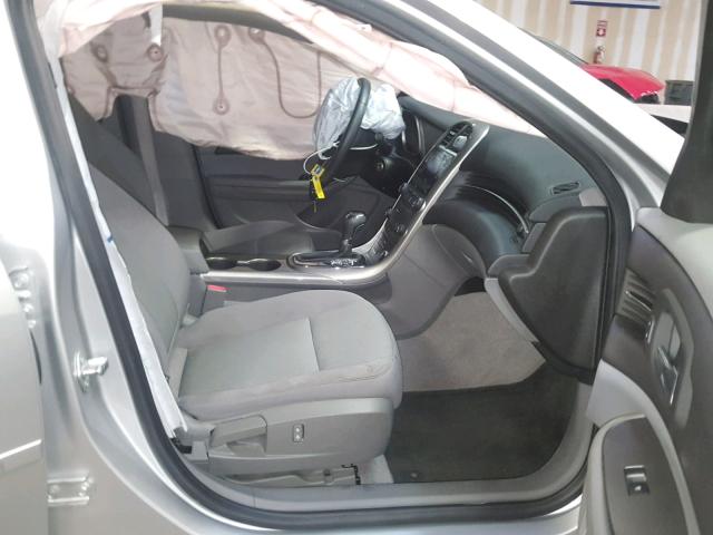 1G11B5SA2DF335810 - 2013 CHEVROLET MALIBU LS 银色 照片 5