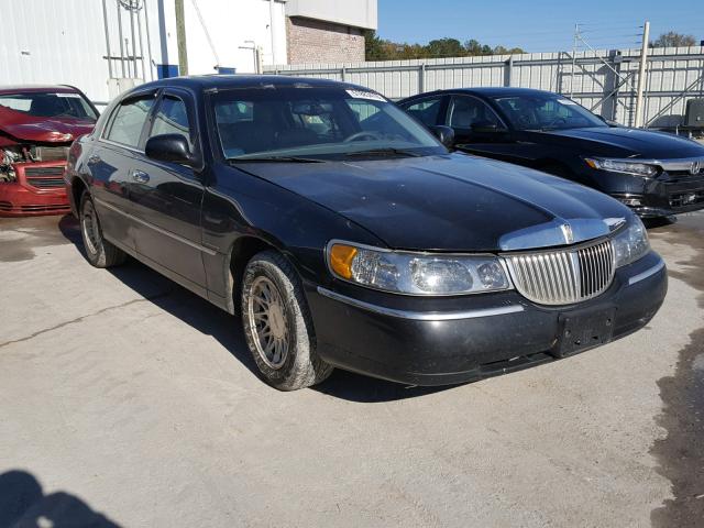 1LNFM83W3WY722551 - 1998 LINCOLN TOWN CAR C BLACK photo 1