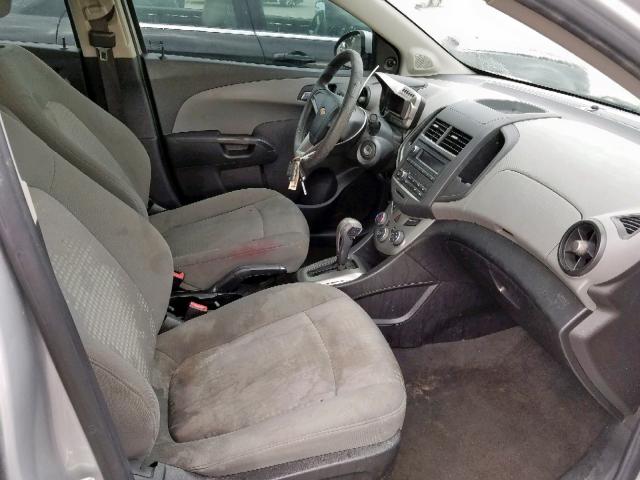 1G1JA5SH6D4182117 - 2013 CHEVROLET SONIC LS 银色 照片 5