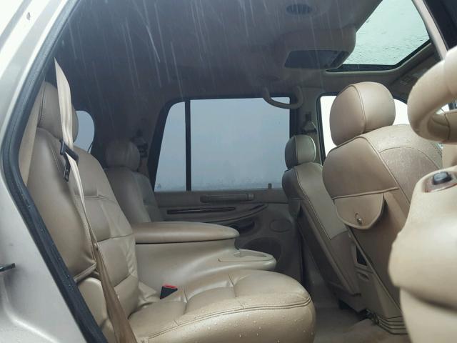 5LMFU28A1YLJ36129 - 2000 LINCOLN NAVIGATOR 米色 照片 6