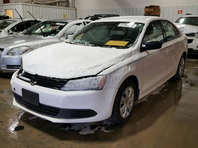 3VW2K7AJ3EM237098 - 2014 VOLKSWAGEN JETTA BASE WHITE photo 2