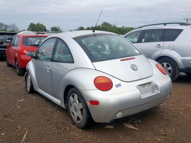 3VWDD21C7YM482823 - 2000 VOLKSWAGEN NEW BEETLE SILVER photo 3