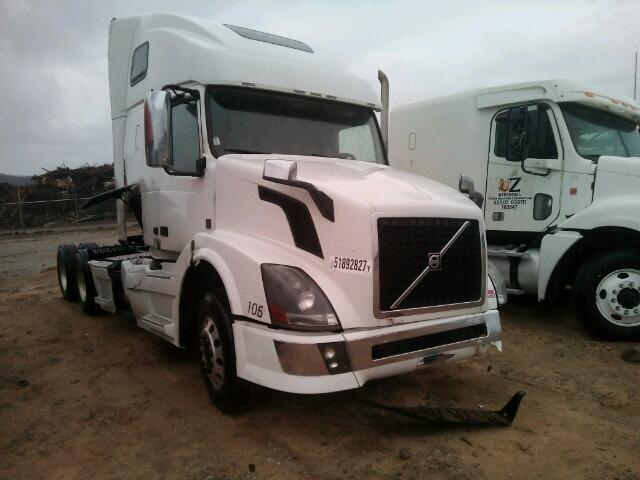 4V4NC9EH0GN948738 - 2016 VOLVO VN VNL WHITE photo 1