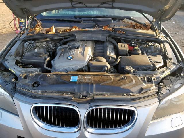 WBANF73546CC34332 - 2006 BMW 530 XI GRAY photo 7