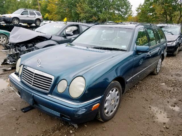 WDBJH82F3XX014259 - 1999 MERCEDES-BENZ E 320 4MAT GREEN photo 2