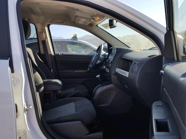 1C4NJDBB0GD566512 - 2016 JEEP COMPASS SP თეთრი ფოტო 5