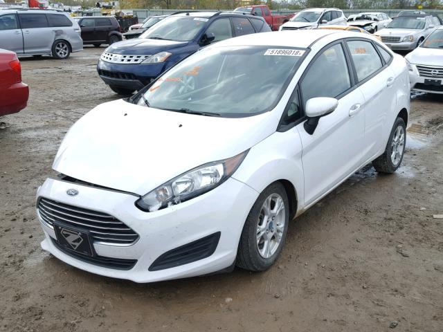 3FADP4BJ3EM206983 - 2014 FORD FIESTA SE WHITE photo 2