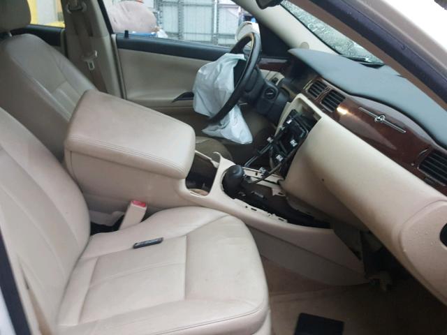 2G1WD58C969361275 - 2006 CHEVROLET IMPALA SUP Ақ фото 5