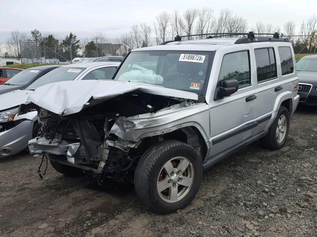1J8HG48K96C293716 - 2006 JEEP COMMANDER SILVER photo 2