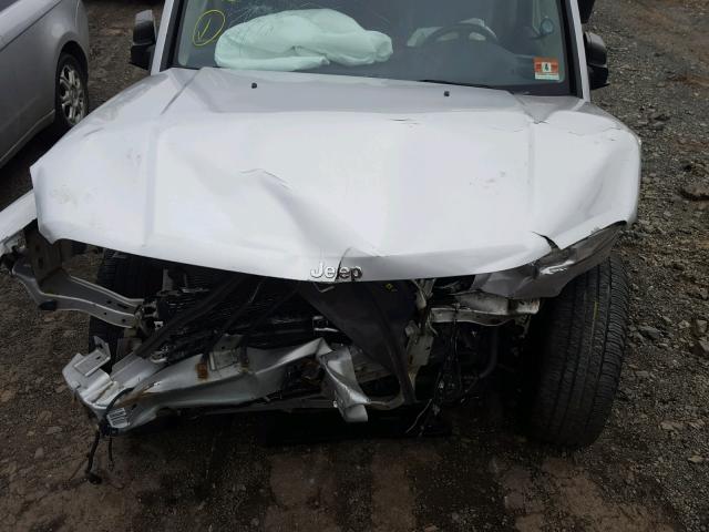 1J8HG48K96C293716 - 2006 JEEP COMMANDER SILVER photo 7