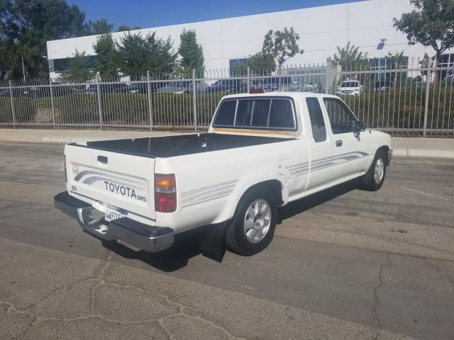 JT4VN93G5R5040434 - 1994 TOYOTA PICKUP 1/2 WHITE photo 4