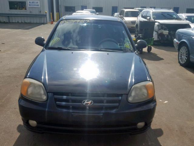 KMHCG35C04U289646 - 2004 HYUNDAI ACCENT GL BLACK photo 9