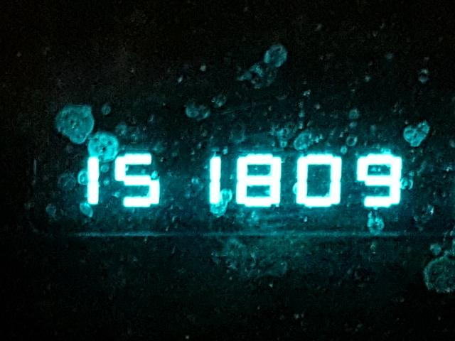 1J8HG58276C276550 - 2006 JEEP COMMANDER BLACK photo 8