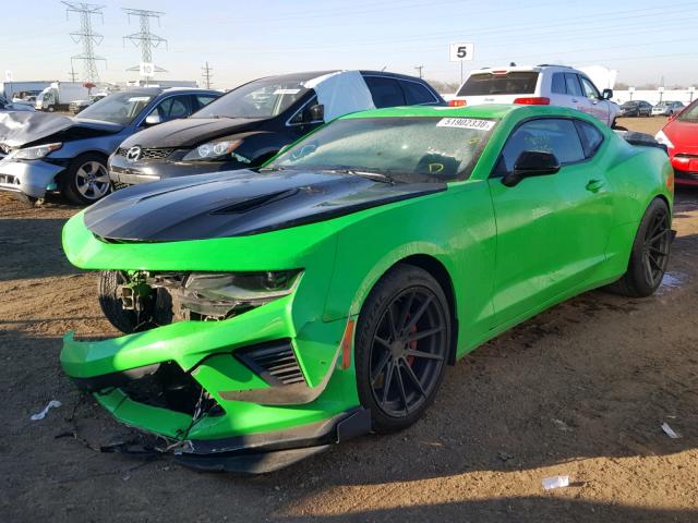 1G1FE1R71H0194205 - 2017 CHEVROLET CAMARO SS GREEN photo 2