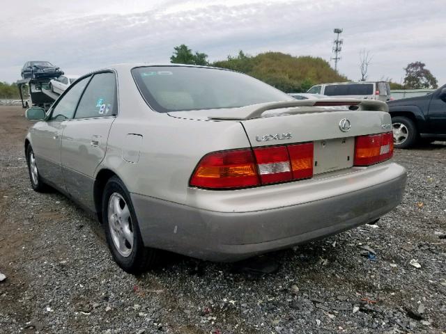 JT8BF28G6W0130537 - 1998 LEXUS ES 300 BEIGE photo 3