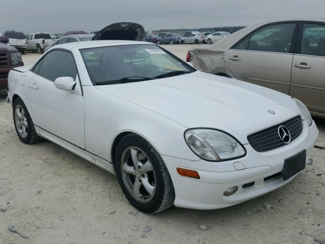 WDBKK65F81F214606 - 2001 MERCEDES-BENZ SLK 320 WHITE photo 1