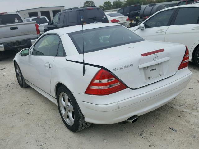 WDBKK65F81F214606 - 2001 MERCEDES-BENZ SLK 320 WHITE photo 3