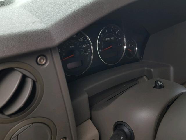 1J8HG48N16C229454 - 2006 JEEP COMMANDER WHITE photo 8