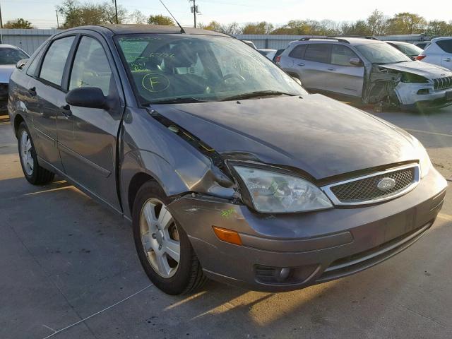 1FAHP34N76W137230 - 2006 FORD FOCUS ZX4 GRAY photo 1