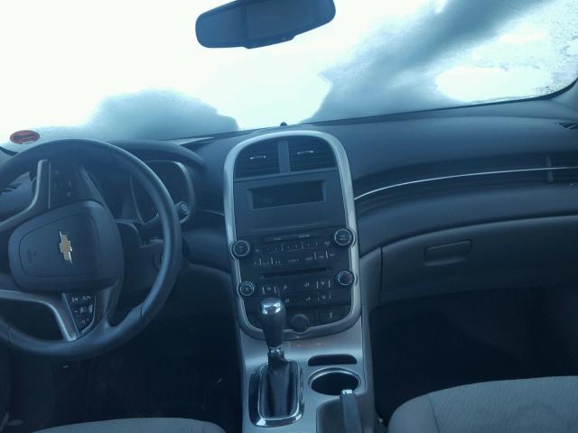 1G11A5SL8EF136539 - 2014 CHEVROLET MALIBU LS 银色 照片 9